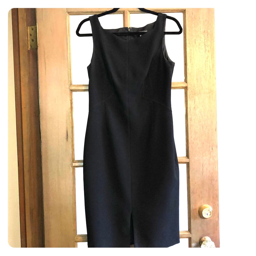 Elegant Adriana Papel black sheath sz 6